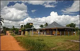 Ville de Cayenne, mon point culminant est la montagne Bellevue de l'inini et je tire mon nom d'un palmier abondant dans la région, je suis à :