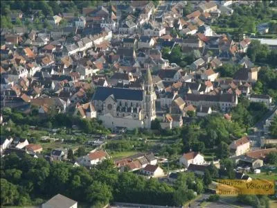 Cette petite ville a un nom pas très accueillant, puisque son panneau nous enjoint à partir à peine arrivés.