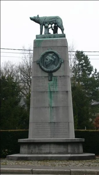 Quel fervent défenseur du wallon est originaire de Malmedy ?