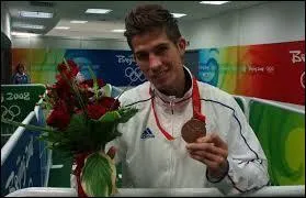 Il a été médaillé de Bronze aux Jeux olympiques d'été de :