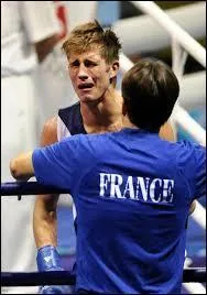 Aux J.O. d'été de 2012, il est éliminé sur décision arbitrale contestée par Vastine et huée par le public londonien ; c'était ....