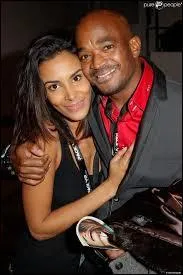 Comment s'appelle-t-il ? (le père à droite) .