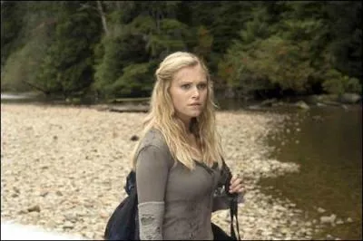 Dans quelle série joue cette actrice ?