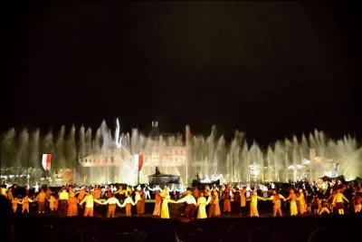 Où est situé le parc d'attraction "Le Puy du Fou" ?