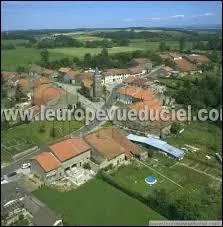 Village lorrain du Lunévillois, Fréménil se trouve dans le département ...