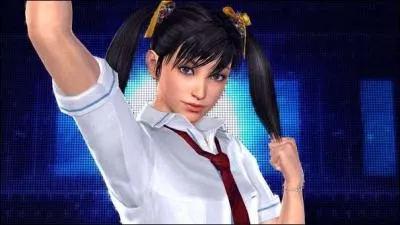 De quel personnage masculin Ling Xiaoyu est-elle amoureuse ?