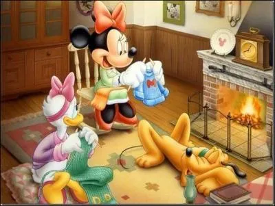 Dans quelle ville habite Mickey ?