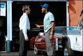 Dans le très beau film de Lawrence Kasdan "Grand canyon", Kevin Kline venu des beaux quartiers tombe en panne en pleine nuit dans un lieu dangereux de sa ville, et ne doit son salut qu'à Danny Glover, le dépanneur. Dans quelle ville est-on ?