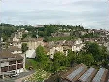 Nous sommes maintenant à Olliergues, ville auvergnate située dans le département ...