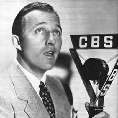 Ce chanteur et acteur américain a joué dans de nombreuses comédies musicales. Il remporta l'Oscar du meilleur acteur en 1944 pour sa prestation dans le film "La route semée d'étoile".