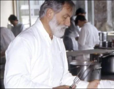 Regardez-bien l'image et dites-moi qui elle vous inspire ?