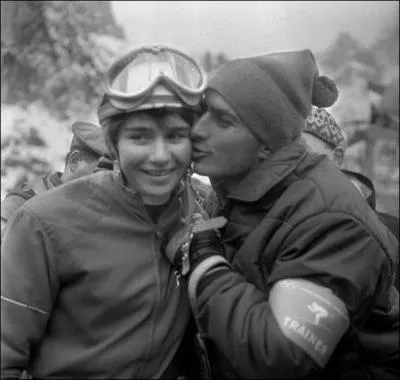 Il fut entraîneur de l'Equipe de France de Ski, et des soeurs Goitschel, c'est ....