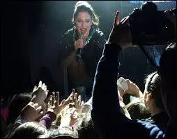 Quel est le titre original et en français de la septième chanson de l'album ?