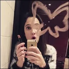 Quel est le titre original et en français de la quatrième chanson de l'album ?