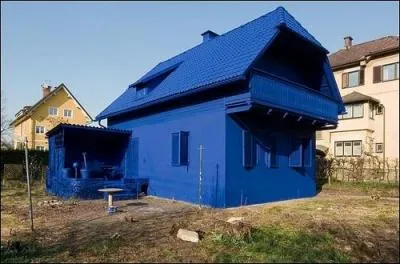 On y vient à pied, on ne frappe pas - Ceux qui vivent là, ont jeté la clé !