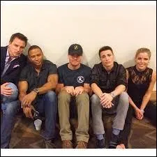 Nommez ces acteurs (de gauche à droite).