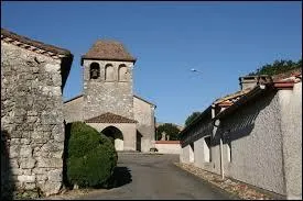 Nous flânons dans les rues de la commune aquitaine de Sainte-Colombe-de-Villeneuve. Nous sommes dans le département ...