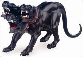 Je garde les Enfers, comment m'appelle-t-on ?