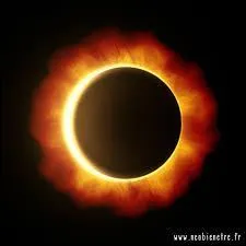 La Lune est 400 fois plus petite que le Soleil.