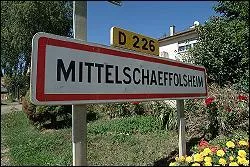 Mais, sans trait d'union, voici l'un des noms de village les plus longs, dont le maire est Monsieur Kraut ; o&ugrave; se trouve-t-il ?