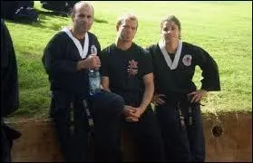 Faisant halte en Isra&euml;l, Jimmy et Doug ont subi un entrainement ext&eacute;nuant en suivant l'enseignement du :