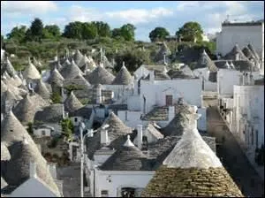 Dans quel pays trouverez-vous des trulli ?
