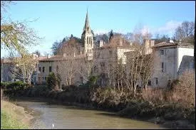 Nous partons à la découverte de Langoiran, commune Girondine située en région ...