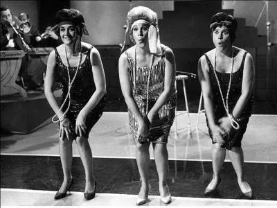 Hips ! Je ne suis plus en état de poser la question ! Débrouillez-vous avec cela pour trouver la bonne réponse et n'abusez pas de cette boisson !