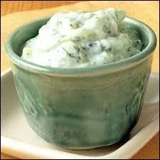 Cette préparation grecque servie en sauce ou en entrée s'appelle :