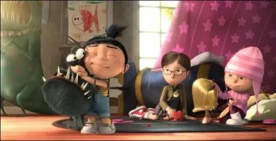 Comment s'appelle le chien de Gru ?