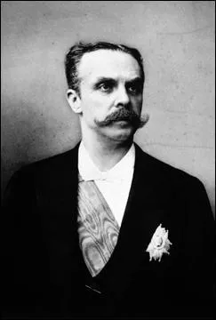 Né en 1847 à Paris, il fut premier ministre et président de la République de 1894 à 1895 (il démissionna) il détient le mandat le plus court, 6 mois et 16 jours. Quel est son nom ?