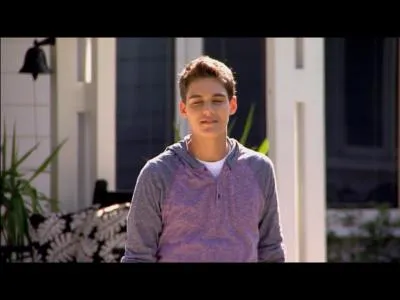 Quelle a été la première chanson qu'il a postée sur YouTube ?