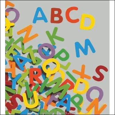 Donnez-moi une lettre pour écrire un mot, mais pas sur une carte postale.