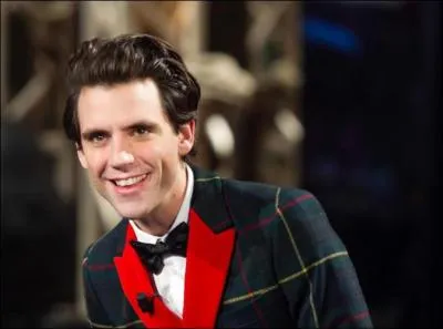 Quel est son nom de chanteur ?