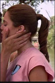 Avec qui Violetta a-t-elle eu son premier baiser ?