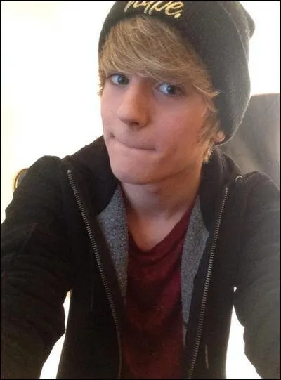 Pourquoi a-t-il sorti "Happy" de Pharell le 4 janvier 2014 ?