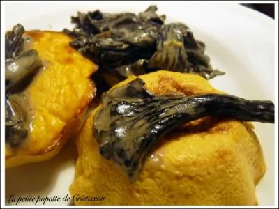 Quels champignons décorent ces petits flans ?