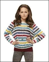 Dans l'épisode qui se nomme "Une cavalière pour trois" que fait Bree quand Ethan est en train de lui parler ?