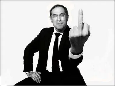 Ancien ministre de l'Intérieur, mis en examen pour faux et blanchiment :