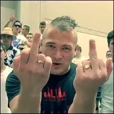 Quelle est sa première chanson qui a fait le buzz sur les réseaux sociaux ?