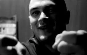 Dans ses clips, fait-il des punchlines ?