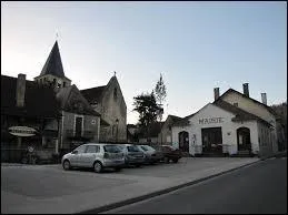 Nous traversons la commune aquitaine de Saint-Pompon. Nous nous situons dans le d&eacute;partement ...