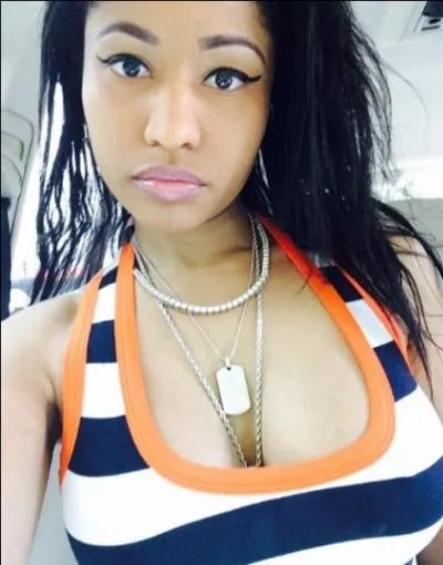 Quelle est la première chanson de cet album que la barbie Harajuku a diffusé ?