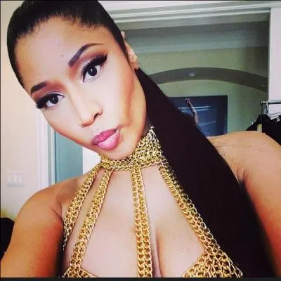 Dans quelles chansons, Nicki Minaj fait-elle un featuring avec Lil Wayne et Drake ?