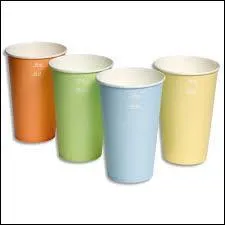 Combien de gobelets de 0, 2 l remplit-on avec le liquide contenu dans quatre bouteilles d'1, 5 l ?