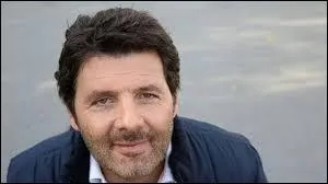 C'est le présentateur du Top Gear français, qui est-ce ?