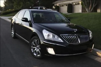 Quelle est cette voiture ? (Voiture vendue au Canada)