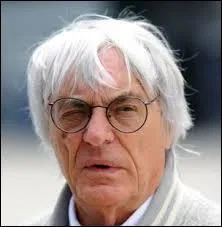 Homme d'affaires britannique redoutable né le 28 octobre 1930. Il est considéré comme "Le grand argentier de la Formule 1".