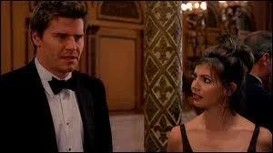 Angel invite son &eacute;quipe &agrave; aller voir quelque chose dans l'&eacute;pisode "Les Coulisses de l'&eacute;ternit&eacute;". De quoi s'agit-il ?