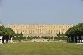 Cette ville fut la capitale du royaume de France jusqu'au début :